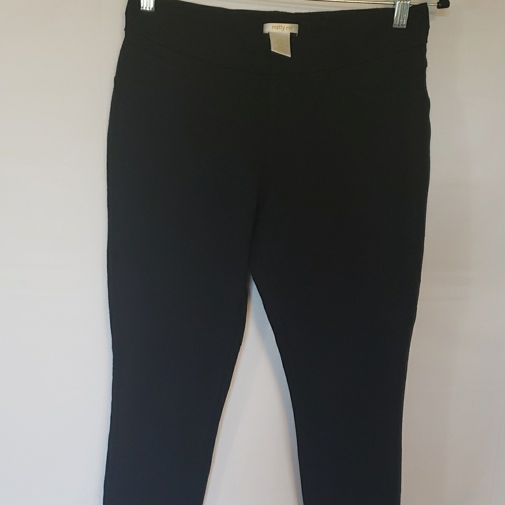 Matty M Black Leggings with Form-Fitting Design